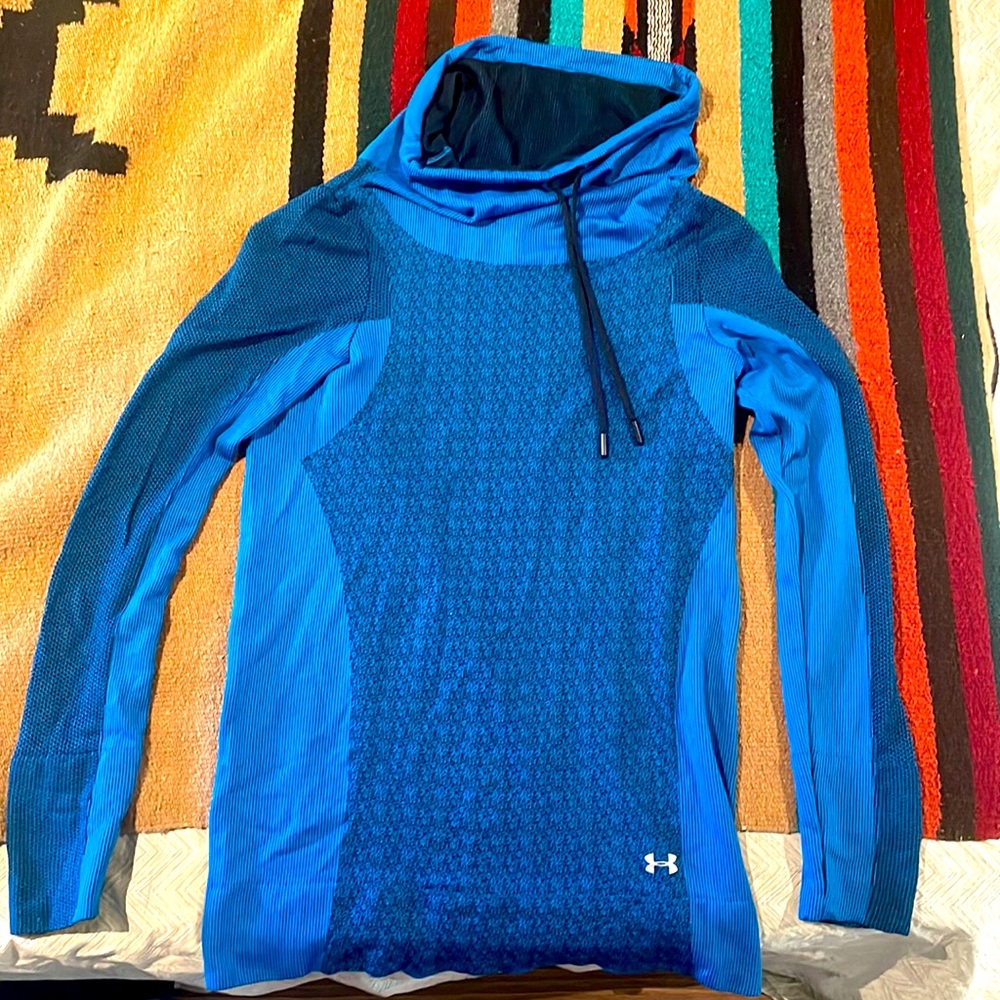 UA Heat Gear vented fitted running LS shirt - sz S